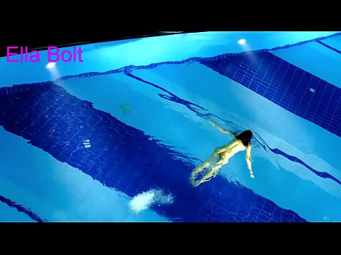 ❤️ මට නැරඹීම නැවැත්විය නොහැක, තරුණ රන්වන්තිය ELLA BOLT නිවාඩු නිකේතනයේ තටාකයේ නිරුවතින් පිහිනීමට හසු විය ගුද වීඩියෝව si.robosexshop.ru ❌️